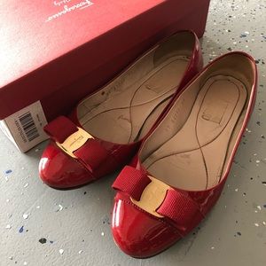 Salvatore Ferragamo Varina Bow Leather Ballet Flat